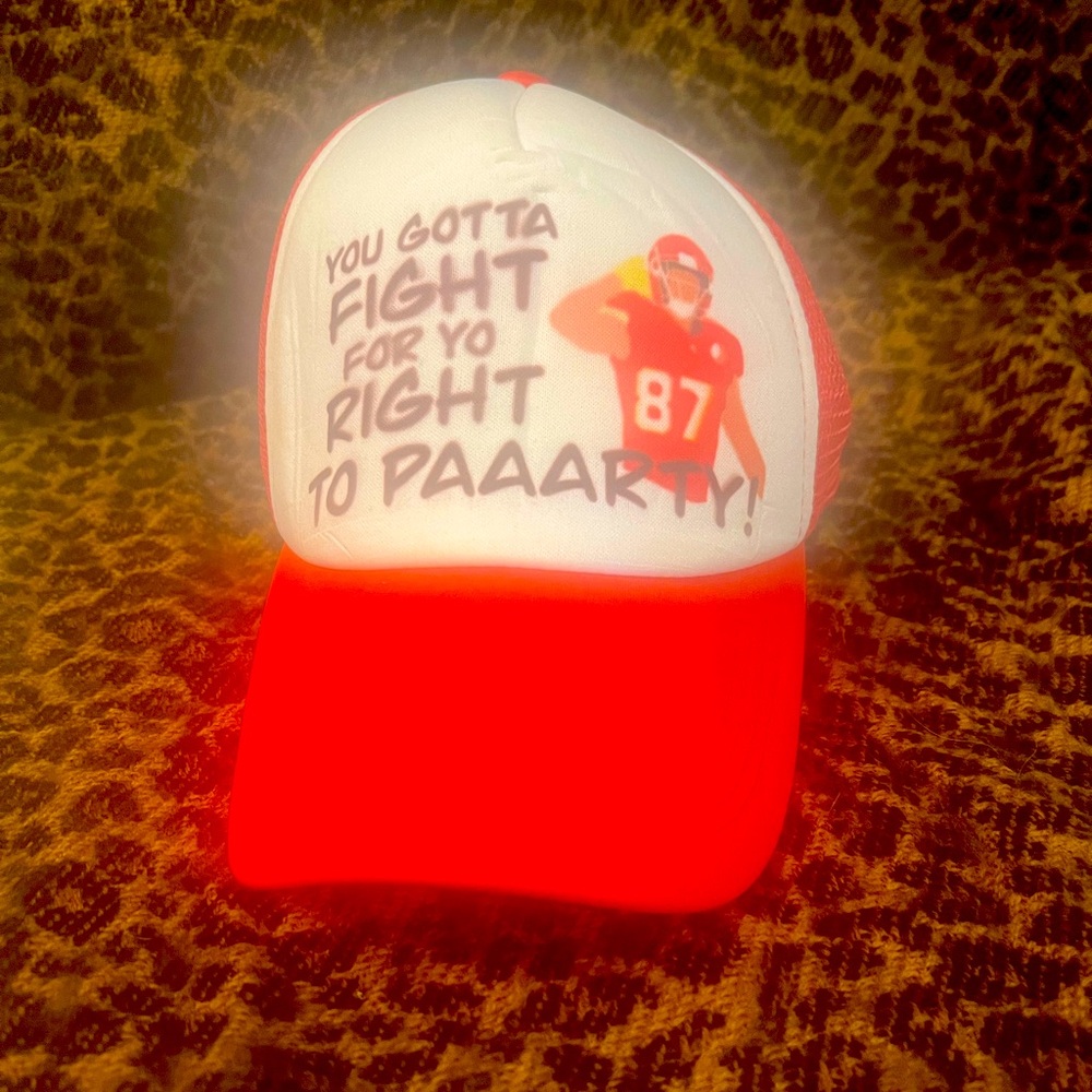 Travis kelce trucker hat